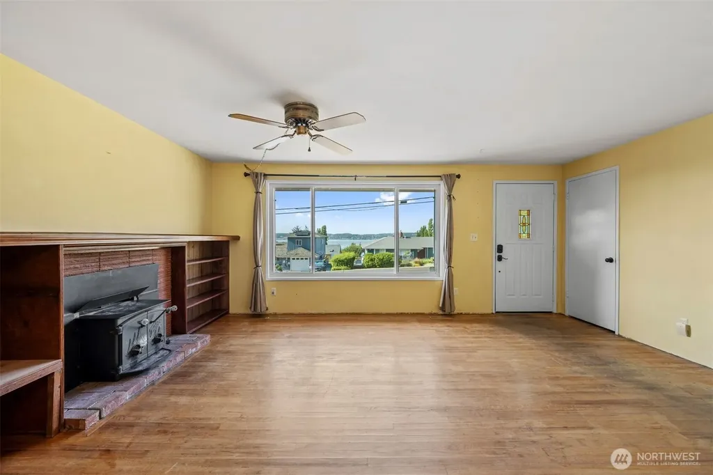 705 NE 6th Street Coupeville WA 98236