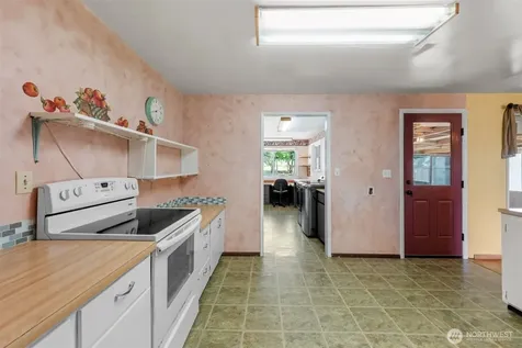 705 NE 6th Street Coupeville WA 98236