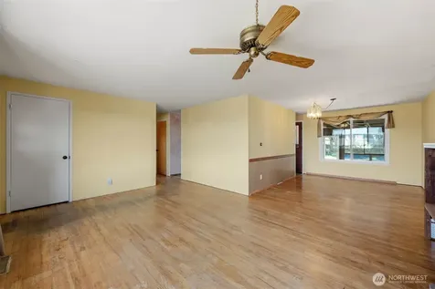 705 NE 6th Street Coupeville WA 98236