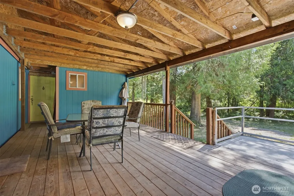 161 E Orchard Beach Road Grapeview WA 98546