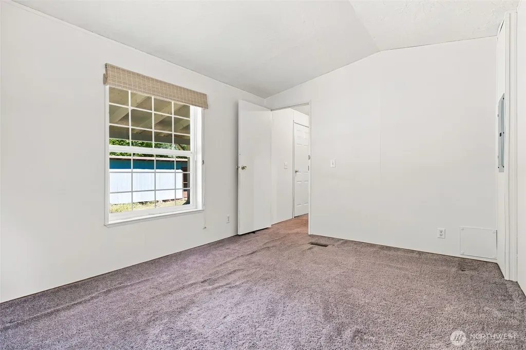 161 E Orchard Beach Road Grapeview WA 98546