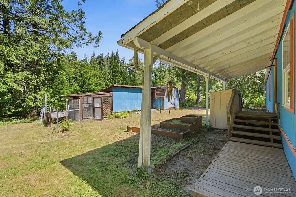 161 E Orchard Beach Road Grapeview WA 98546