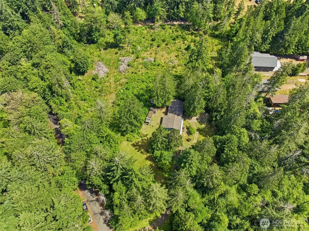 161 E Orchard Beach Road Grapeview WA 98546
