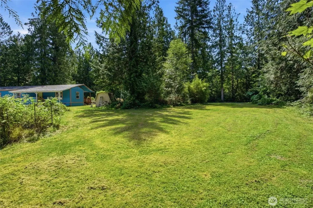 161 E Orchard Beach Road Grapeview WA 98546