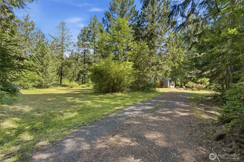 161 E Orchard Beach Road Grapeview WA 98546