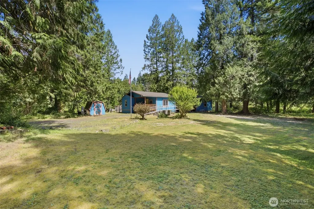 161 E Orchard Beach Road Grapeview WA 98546