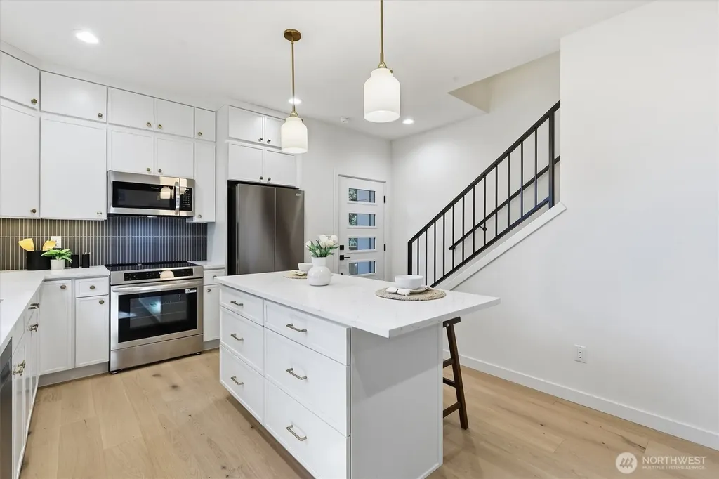 13353 25th Avenue NE Seattle WA 98125