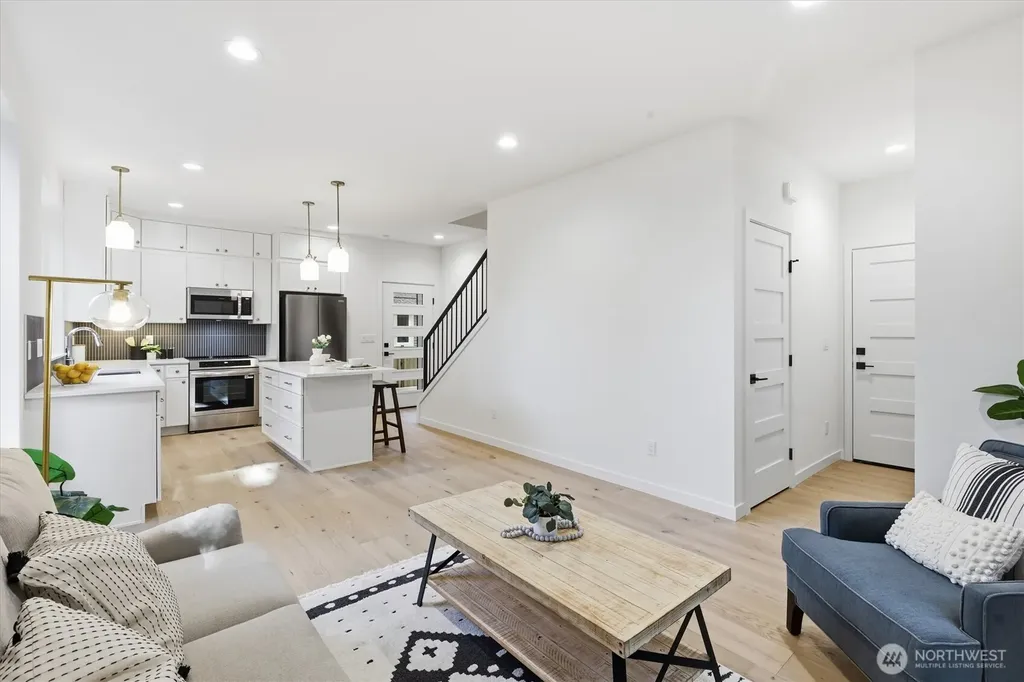 13353 25th Avenue NE Seattle WA 98125