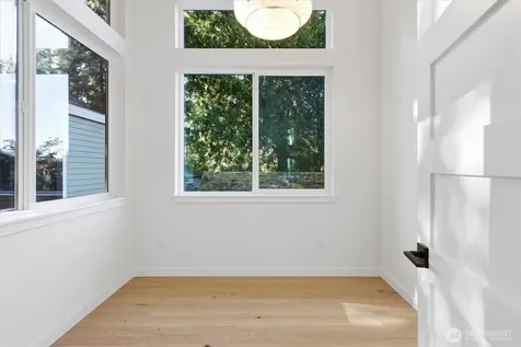 13353 25th Avenue NE Seattle WA 98125