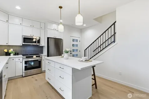 13353 25th Avenue NE Seattle WA 98125