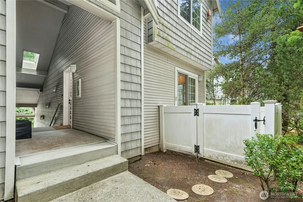 601 12th Avenue NW Issaquah WA 98027