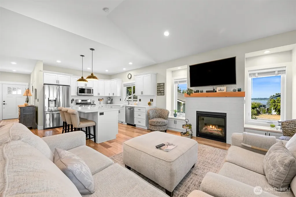 6846 Holeman Avenue Blaine WA 98230
