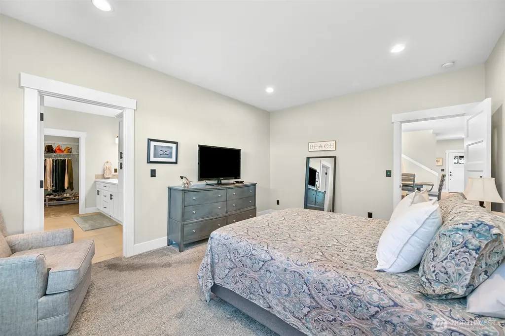 6846 Holeman Avenue Blaine WA 98230
