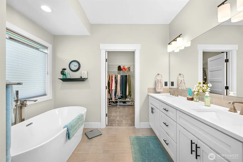 6846 Holeman Avenue Blaine WA 98230