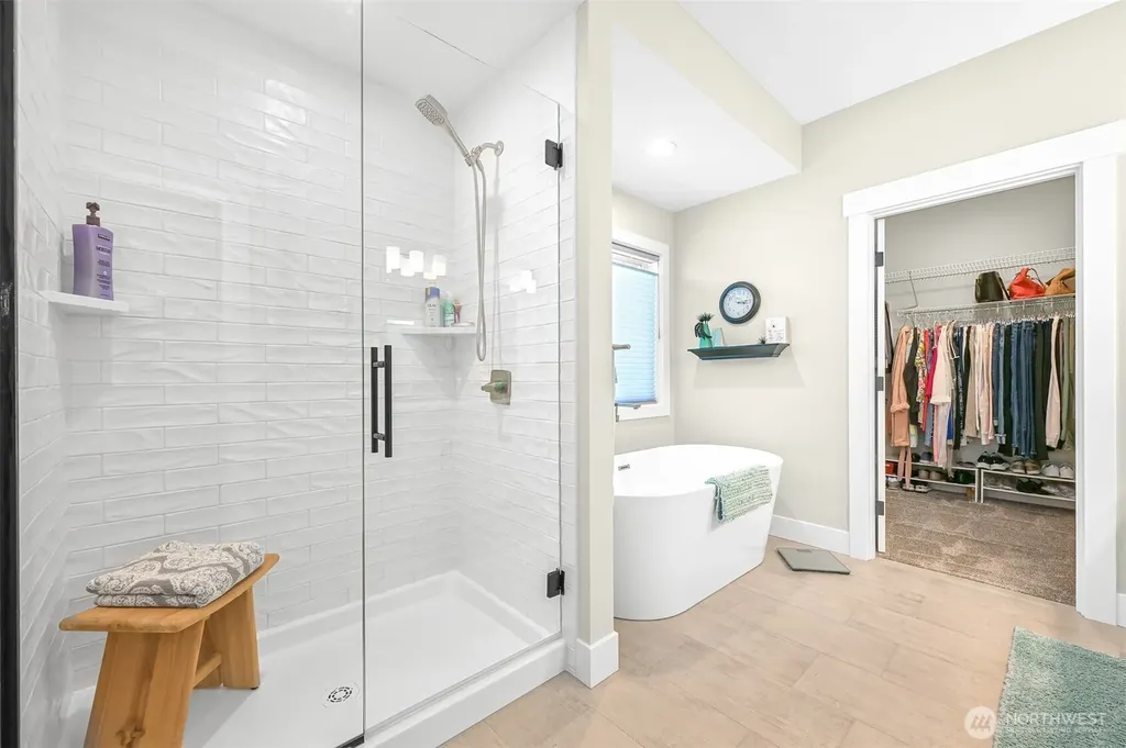 6846 Holeman Avenue Blaine WA 98230