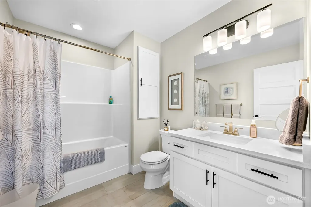 6846 Holeman Avenue Blaine WA 98230