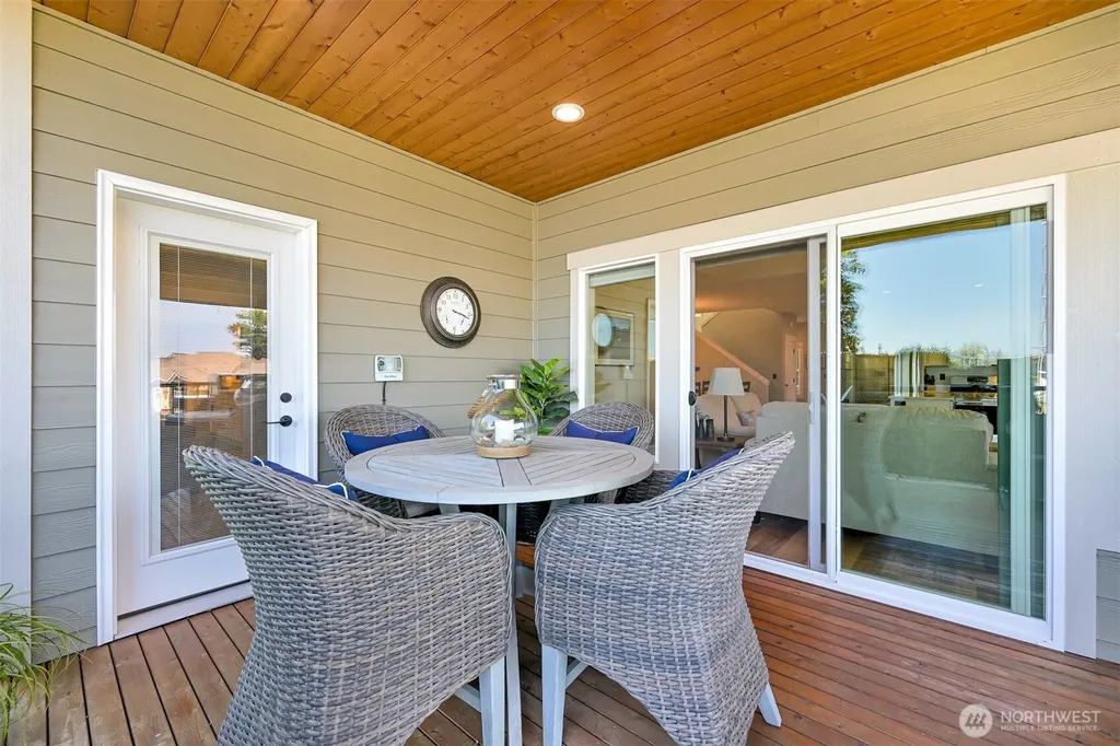 6846 Holeman Avenue Blaine WA 98230