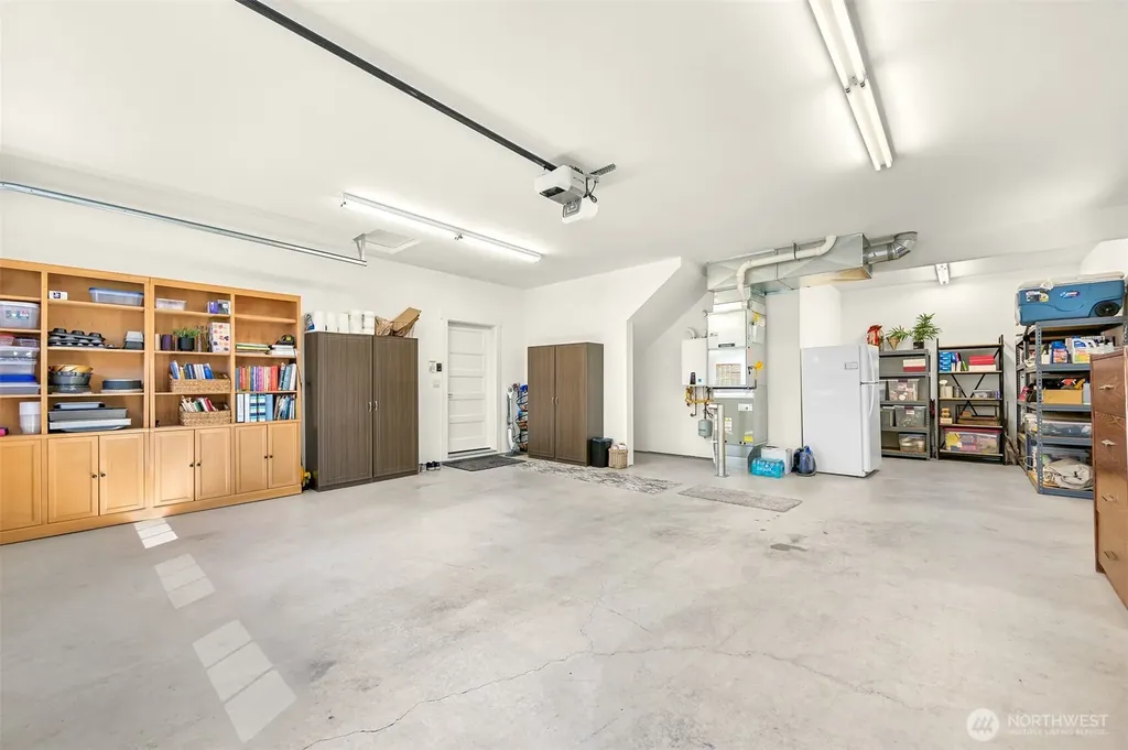 6846 Holeman Avenue Blaine WA 98230