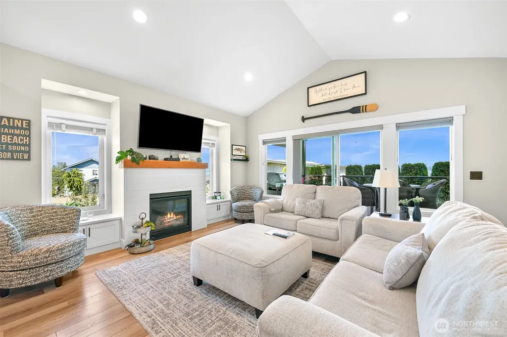 6846 Holeman Avenue Blaine WA 98230
