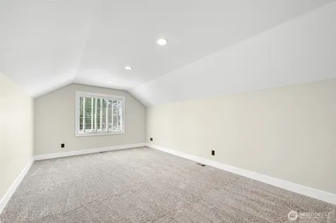 6846 Holeman Avenue Blaine WA 98230