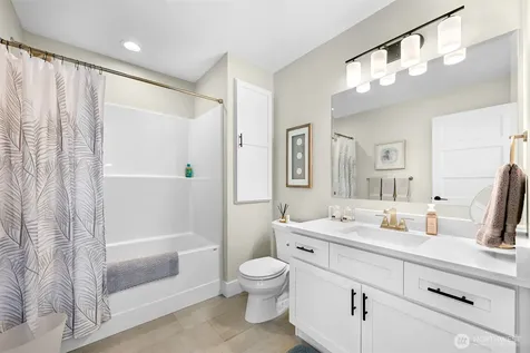 6846 Holeman Avenue Blaine WA 98230