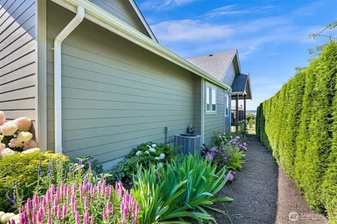 6846 Holeman Avenue Blaine WA 98230