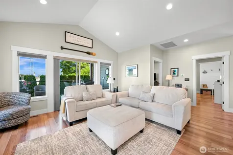 6846 Holeman Avenue Blaine WA 98230