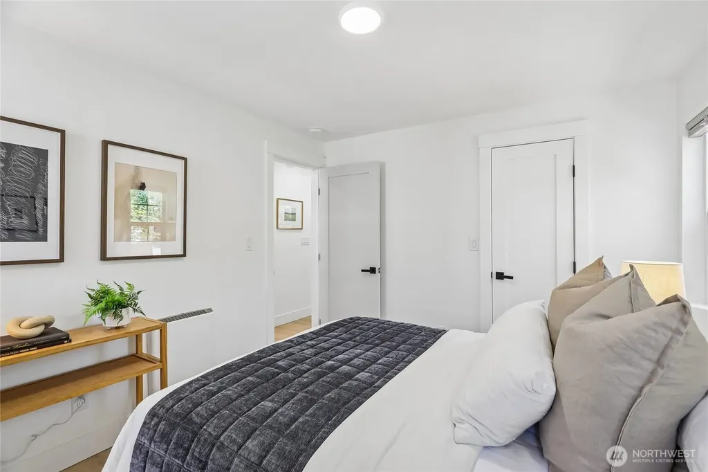 3310 9th Avenue W Seattle WA 98119