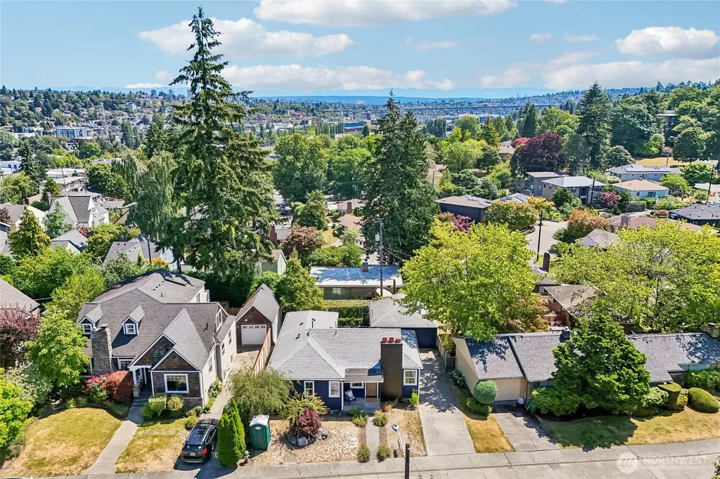 3310 9th Avenue W Seattle WA 98119