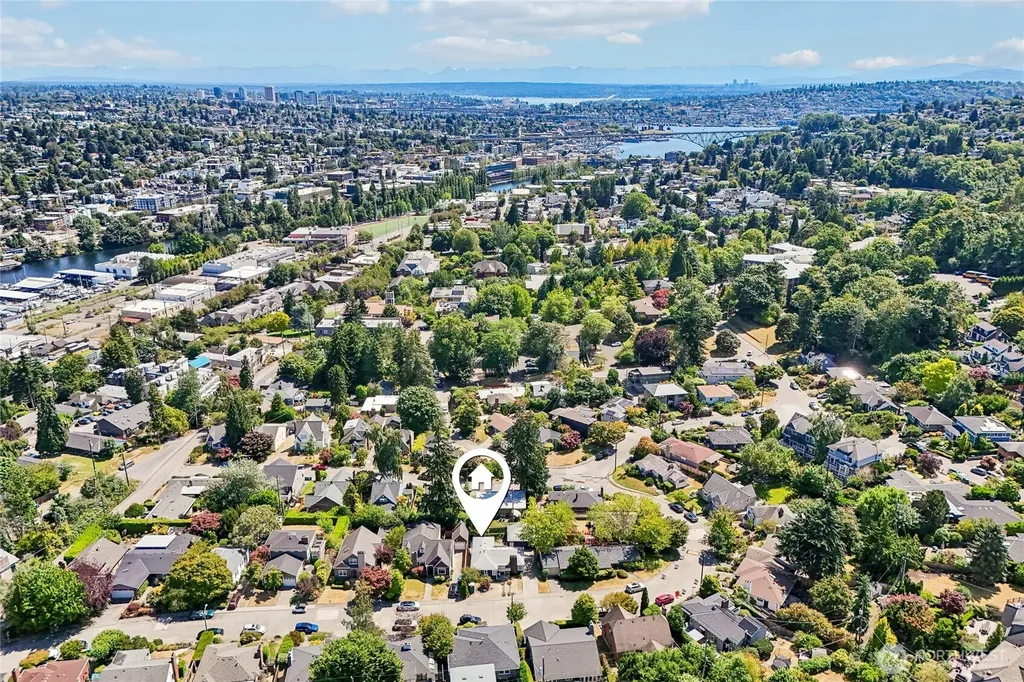 3310 9th Avenue W Seattle WA 98119