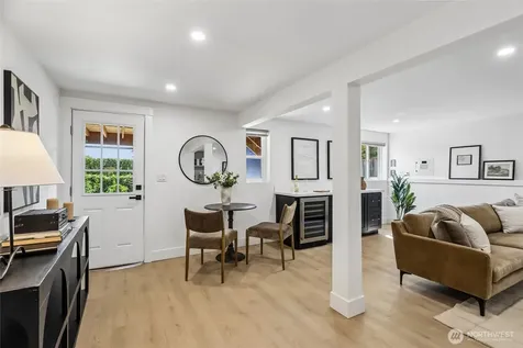 3310 9th Avenue W Seattle WA 98119