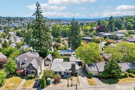 3310 9th Avenue W Seattle WA 98119