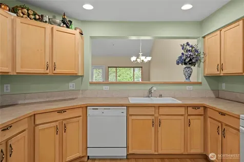 6445 James Avenue SE Auburn WA 98092