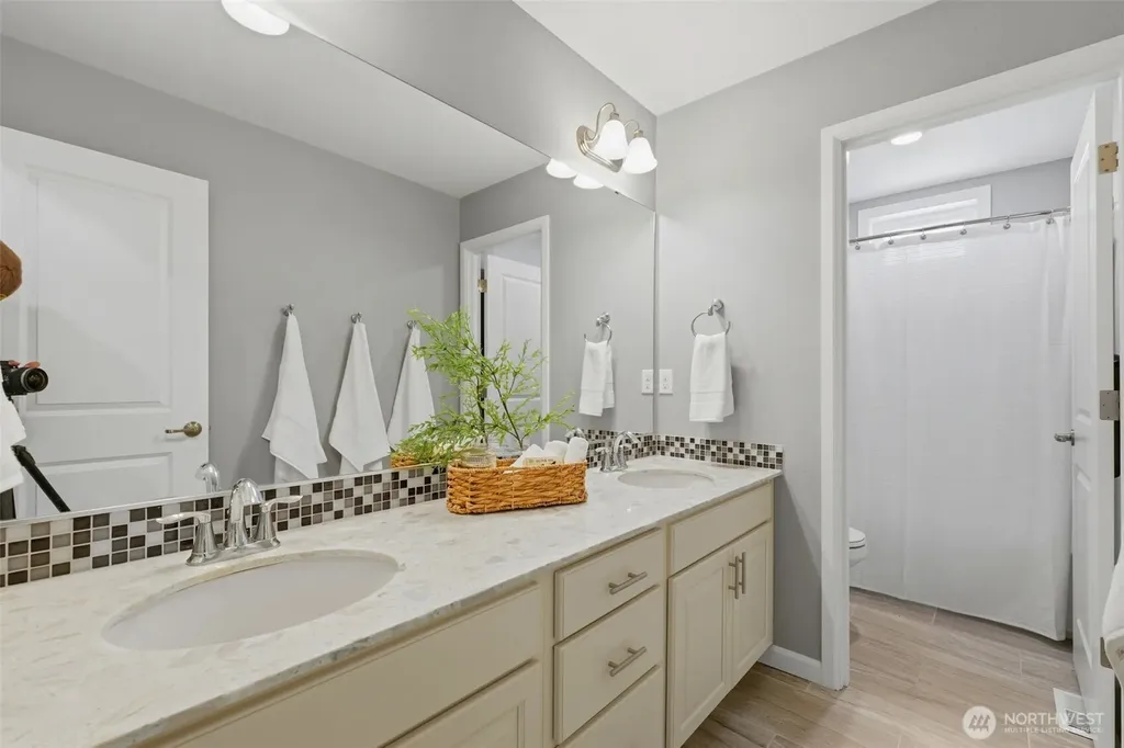 5012 Admiral Street Gig Harbor WA 98332