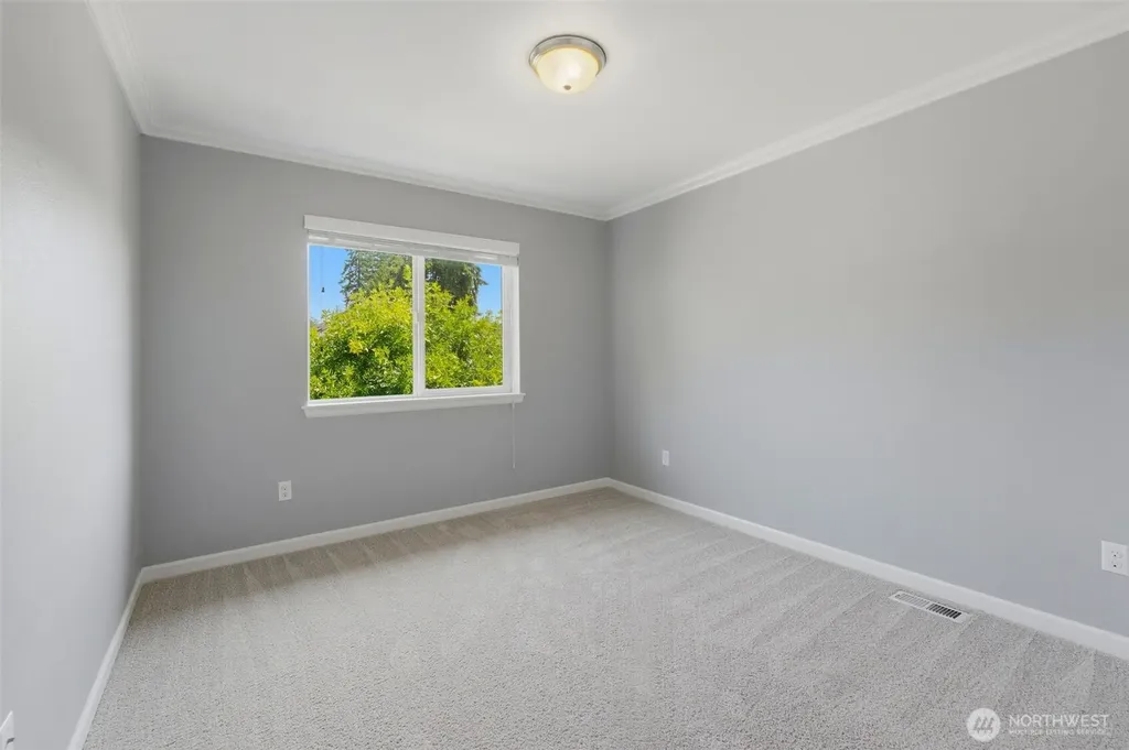 5012 Admiral Street Gig Harbor WA 98332