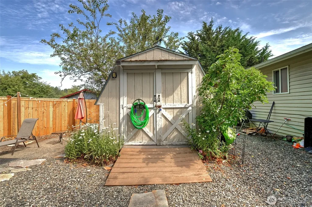6410 65th Place NE Marysville WA 98270