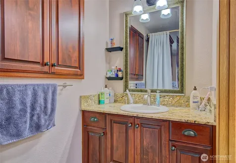 6410 65th Place NE Marysville WA 98270