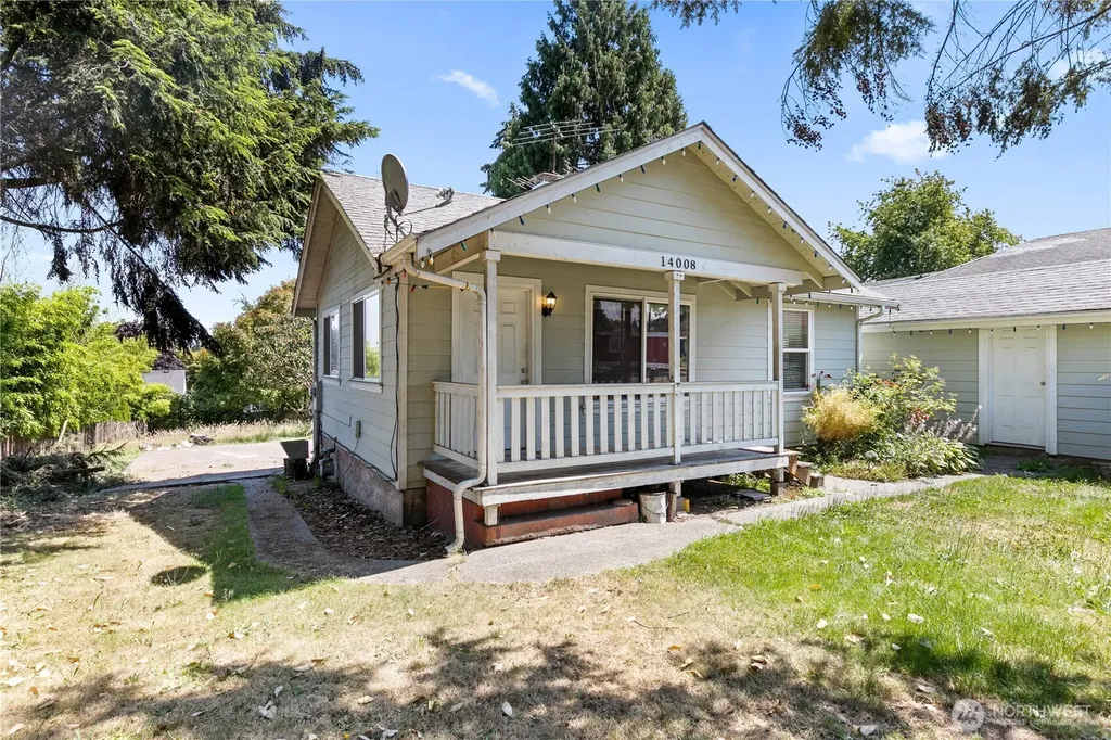 14008 42nd Avenue S Tukwila WA 98168