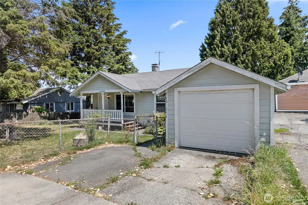 14008 42nd Avenue S Tukwila WA 98168