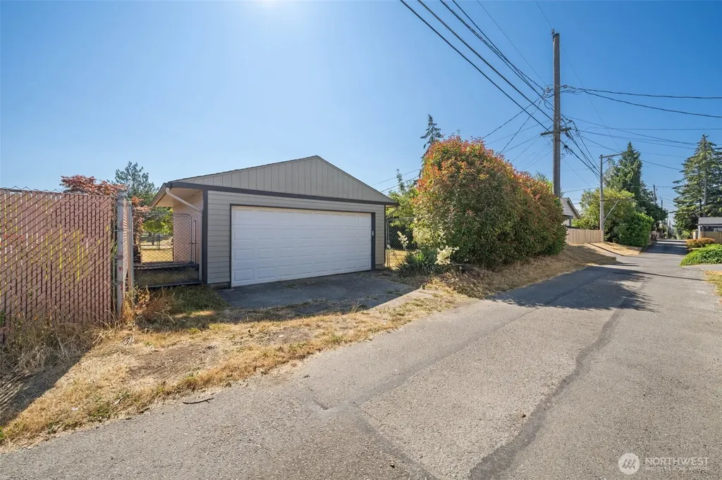 2306 N Shirley Street Tacoma WA 98406