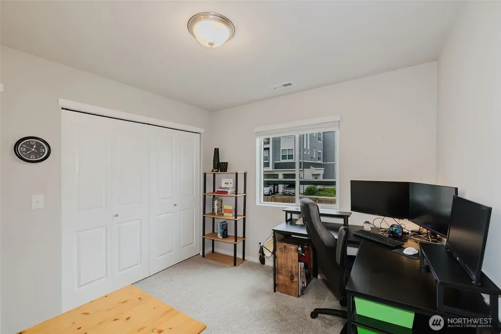 18202 107th Avenue E Puyallup WA 98374