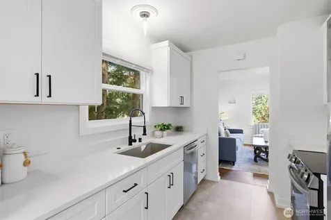 13349 25th Avenue NE Seattle WA 98125
