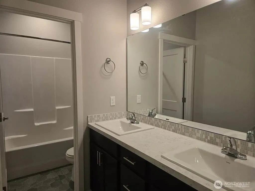 634 NW Gardenia Way Bremerton WA 98311