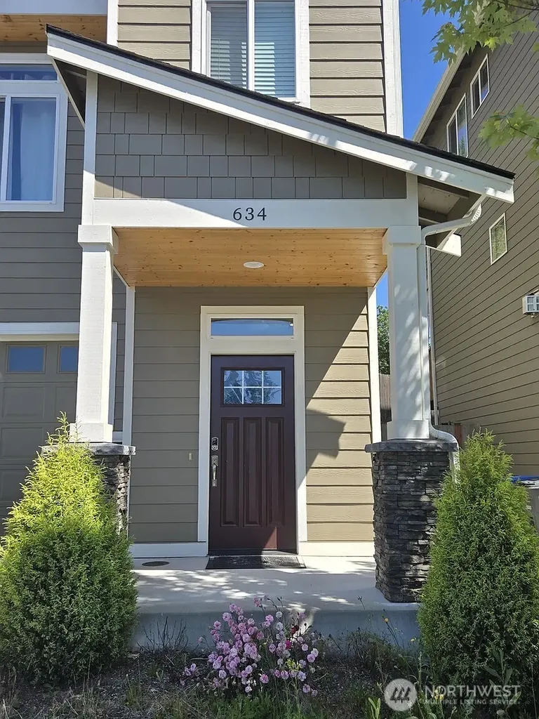 634 NW Gardenia Way Bremerton WA 98311