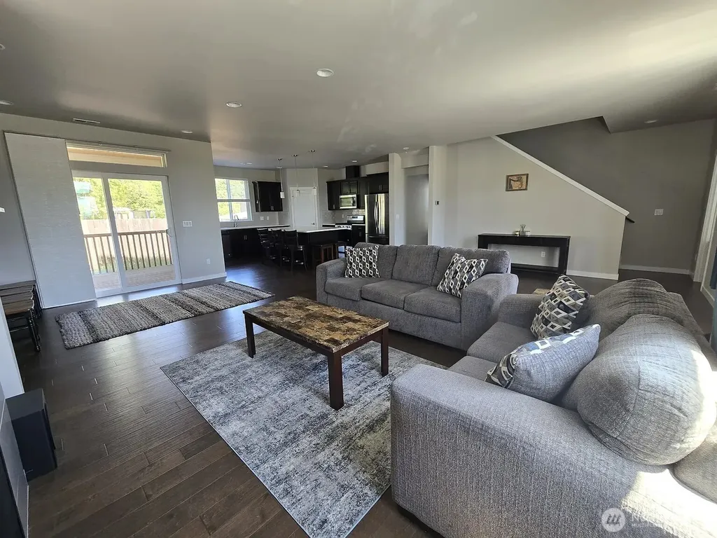 634 NW Gardenia Way Bremerton WA 98311