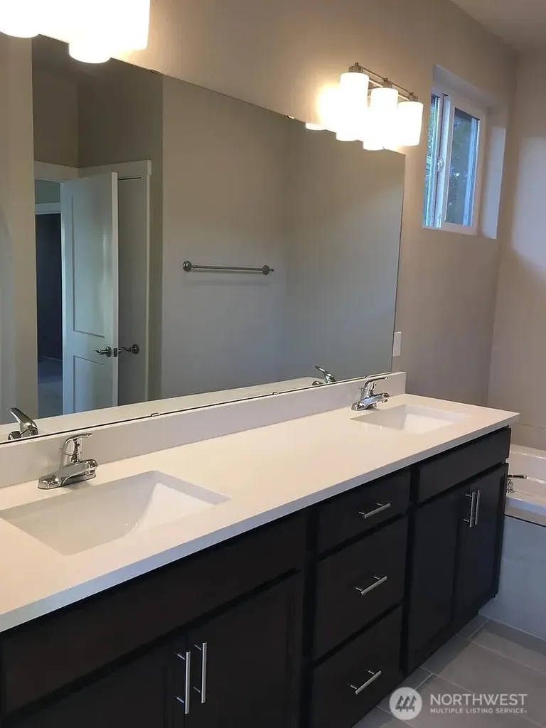 634 NW Gardenia Way Bremerton WA 98311