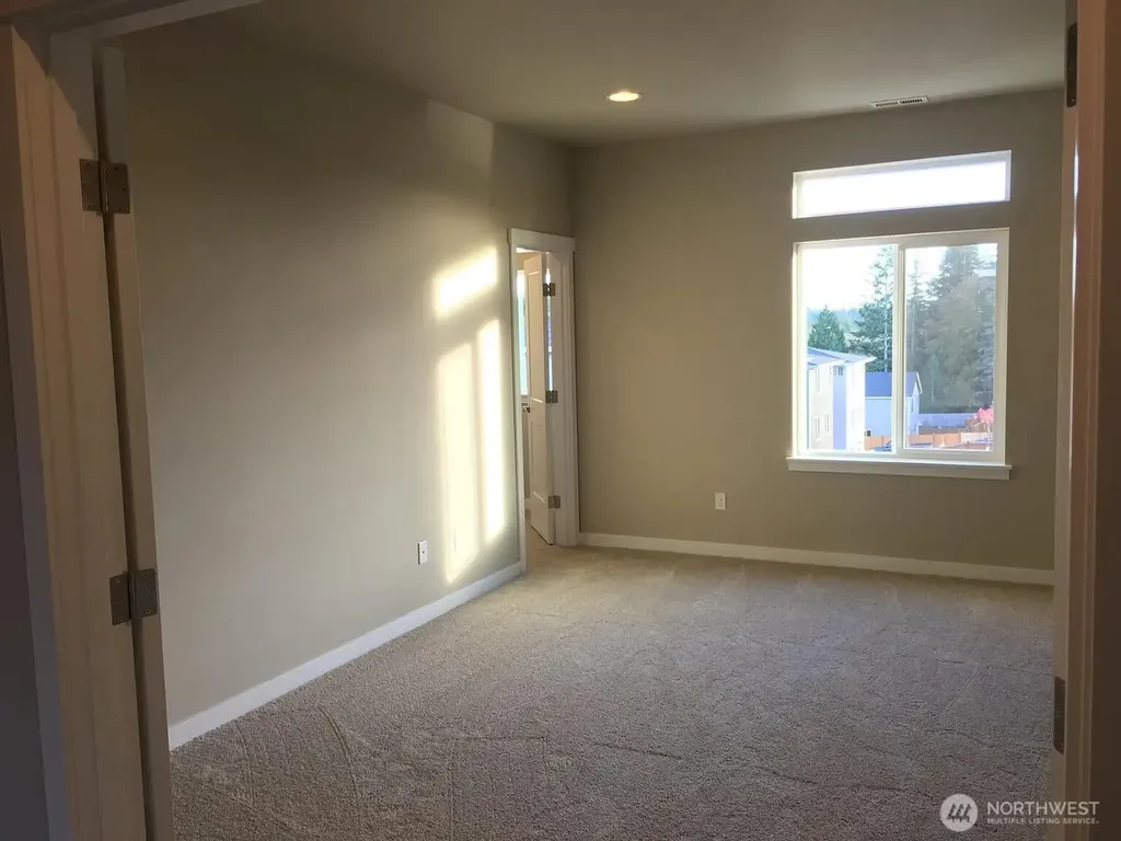 634 NW Gardenia Way Bremerton WA 98311