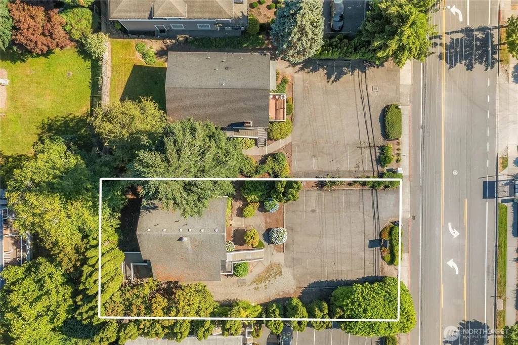 816 6th Street S Kirkland WA 98004
