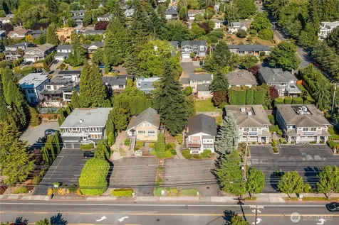 816 6th Street S Kirkland WA 98004