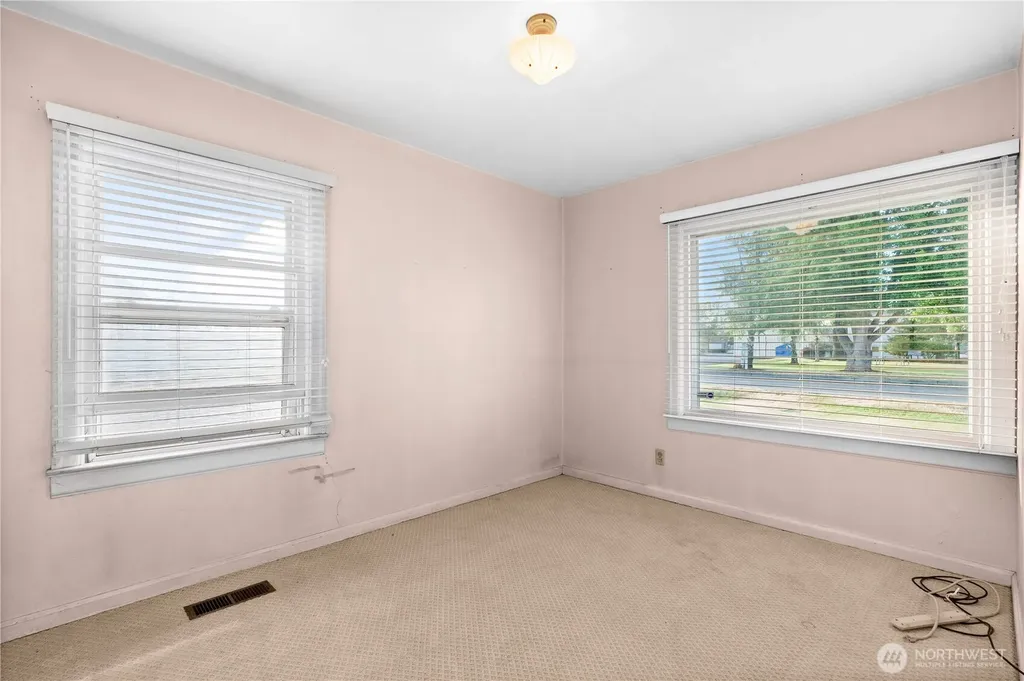5528 23rd Street E Fife WA 98424